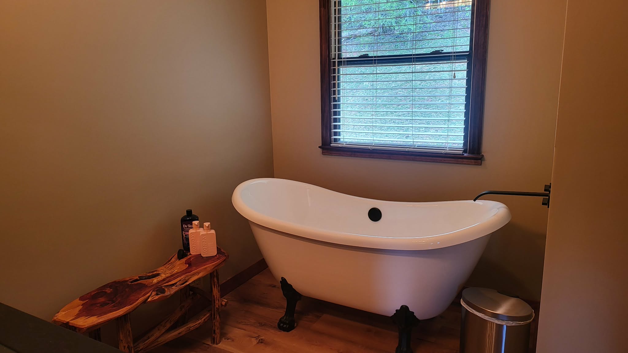 Master en-suite bathroom — vanity and fixtures